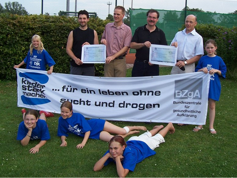 DJK-Spenden an FREEZONE und SOS-Kinderdorf